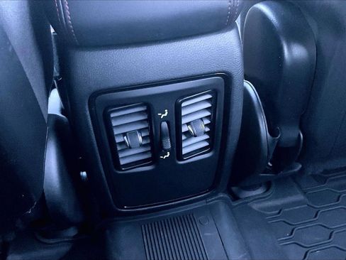 Certified 2024 Dodge Durango R/T w/ Blacktop Package image 17