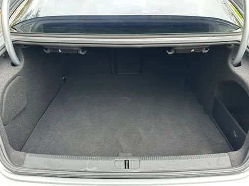 Used 2013 Volkswagen CC Sport image 28