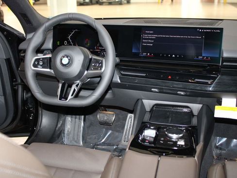 New 2026 BMW 530i w/ M Sport Package image 17
