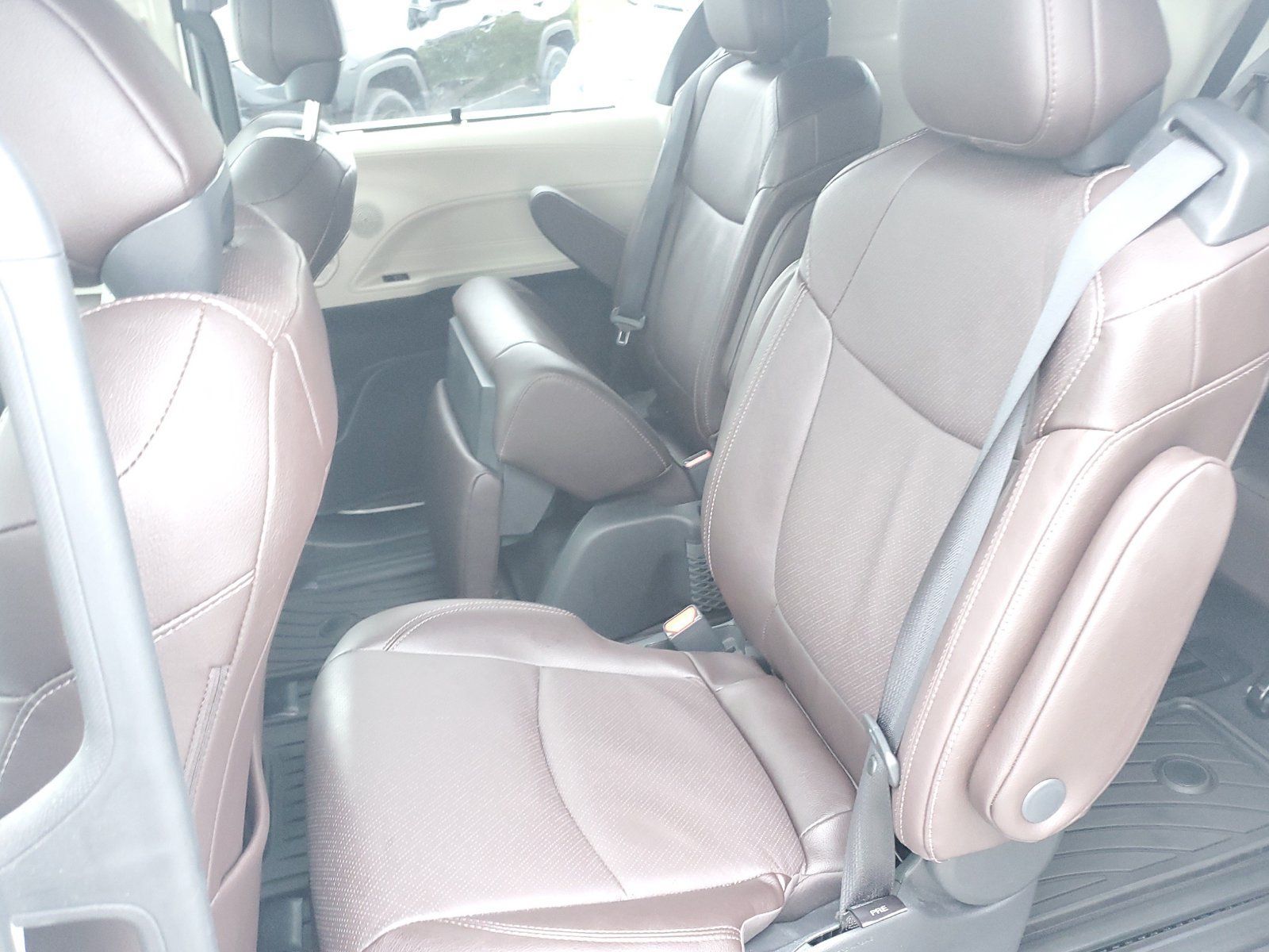 Used 2022 Toyota Sienna Platinum AWD/4WD image 14
