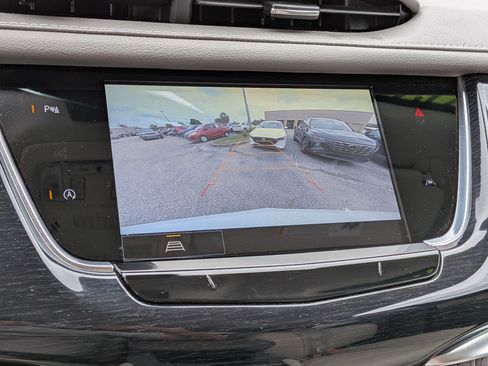 Used 2024 Cadillac XT6 Premium Luxury FWD image 34