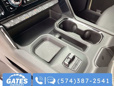 Used 2024 GMC Sierra 2500 AT4 w/ AT4 Premium Plus Package image 36