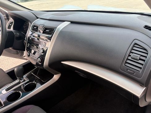 Used 2013 Nissan Altima 2.5 S FWD image 31
