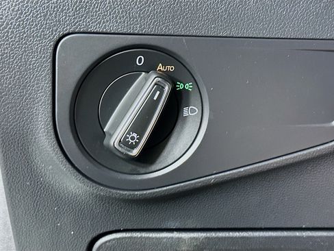 Used 2024 Volkswagen Tiguan SE R-Line image 17