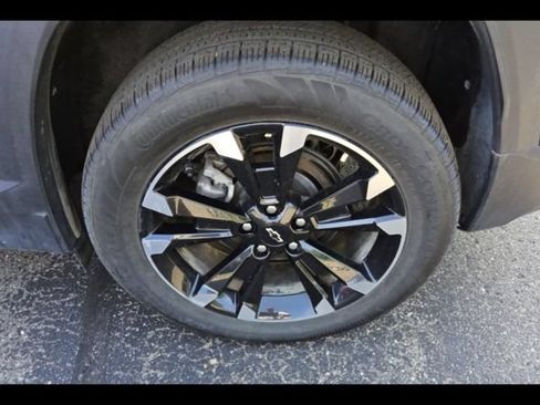 Used 2025 Chevrolet Equinox RS w/ Safety and Technology Package FWD image 8