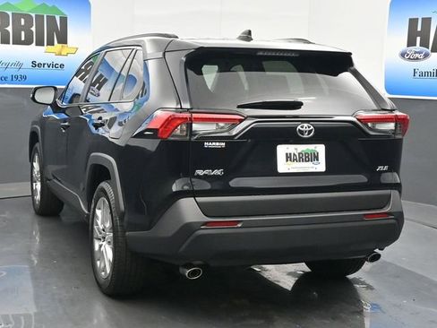 Used 2025 Toyota RAV4 XLE Premium FWD image 4