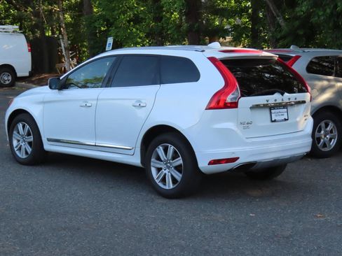 Used 2016 Volvo XC60 T6 AWD/4WD image 4