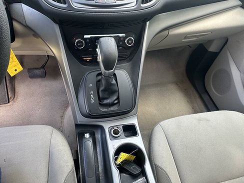 Used 2015 Ford Escape SE w/ Equipment Group 201A AWD/4WD image 16