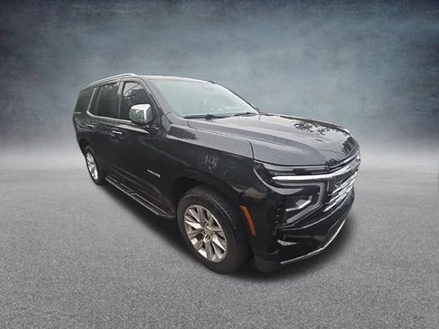 Used 2025 Chevrolet Tahoe Premier AWD/4WD image 2