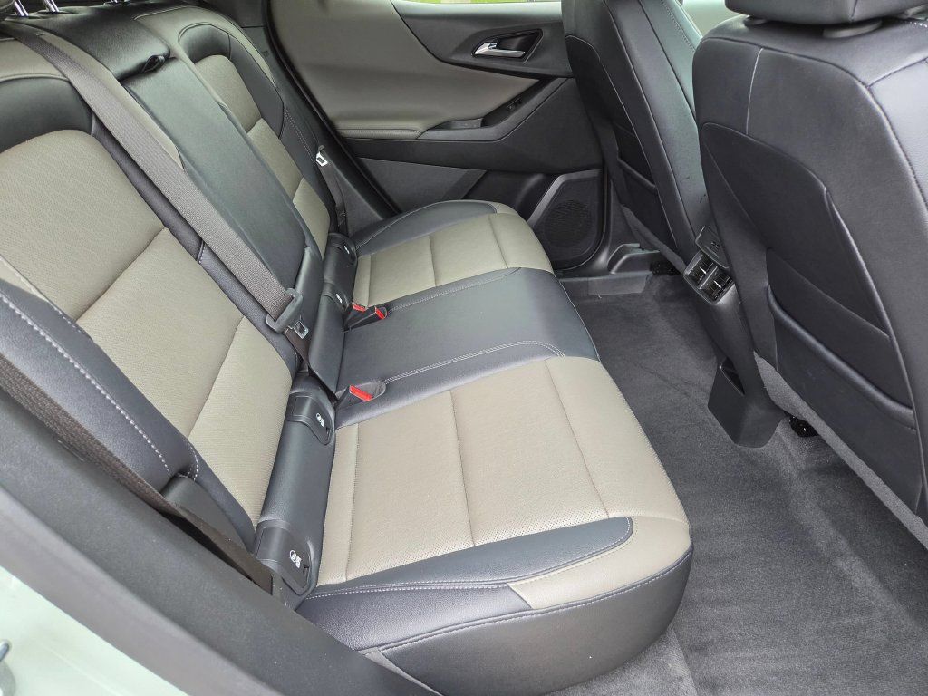 Used 2025 Chevrolet Equinox LT w/ Convenience Package II AWD/4WD image 31