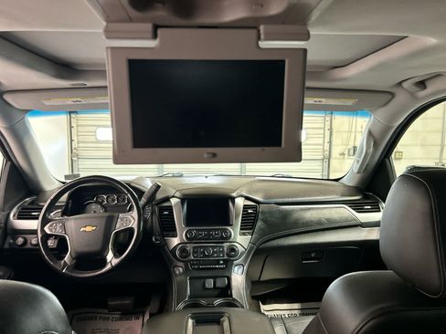 Used 2018 Chevrolet Suburban LT AWD/4WD image 5