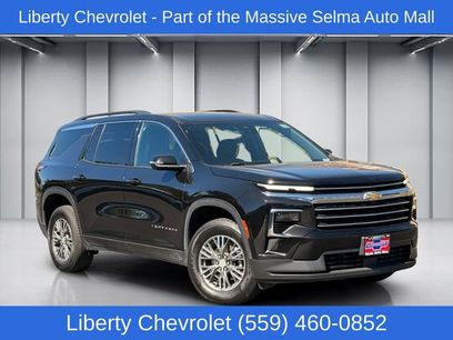 Used 2024 Chevrolet Traverse LT