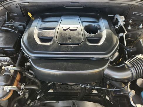 Used 2019 Jeep Grand Cherokee Limited w/ Luxury Group II image 31