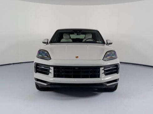Certified 2024 Porsche Cayenne Coupe AWD/4WD image 14