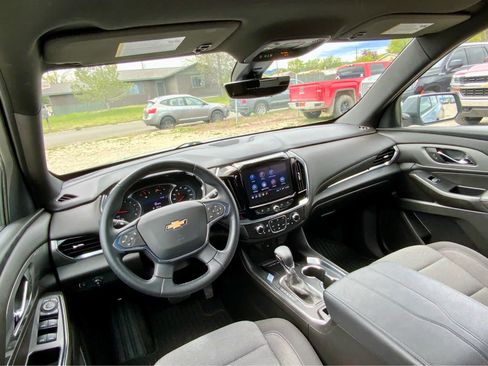 Used 2023 Chevrolet Traverse LT w/ Rear Camera Mirror Package AWD/4WD image 34