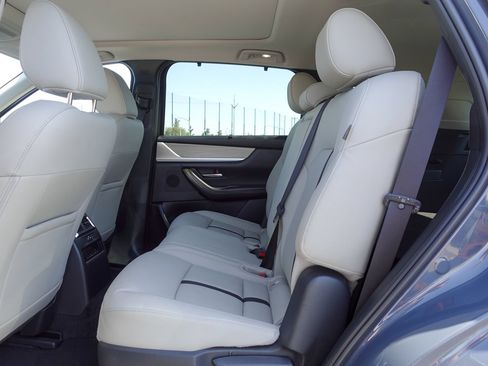 Certified 2025 MAZDA CX-70 Plug-In Hybrid w/ Premium Pkg AWD/4WD image 14