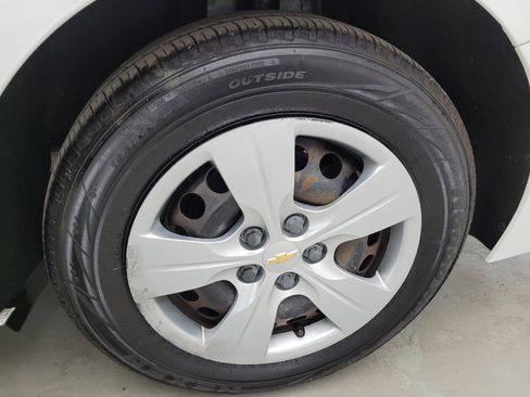 Used 2018 Chevrolet Cruze LS w/ LS Fleet Convenience Package FWD image 31