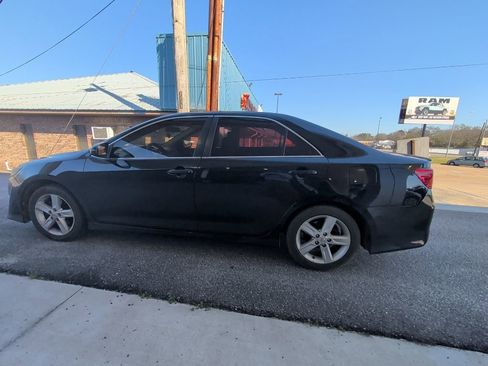 Used 2013 Toyota Camry SE image 8