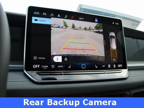 New 2025 Volkswagen Tiguan SE R-Line image 3