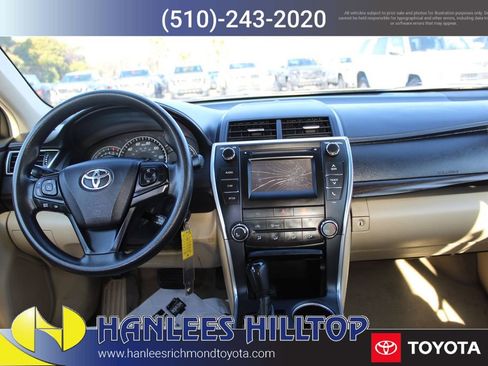 Used 2015 Toyota Camry LE image 17