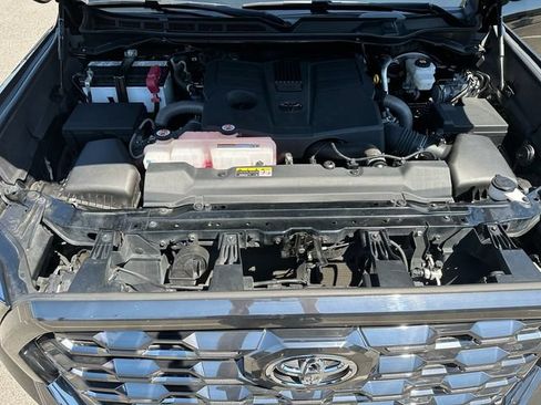 Certified 2022 Toyota Tundra Platinum w/ Advanced Package AWD/4WD image 7