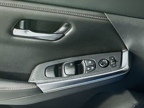 Certified 2024 Nissan Sentra SR image 18