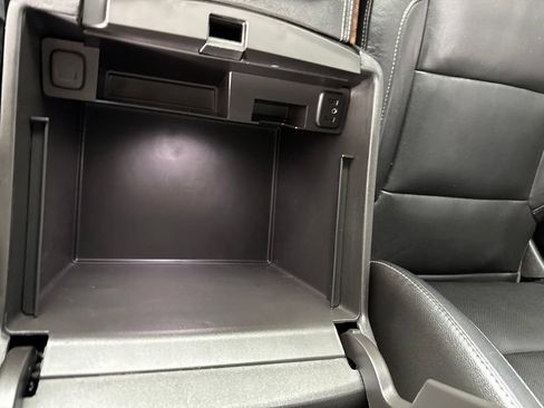 Used 2016 Chevrolet Suburban LTZ AWD/4WD image 24
