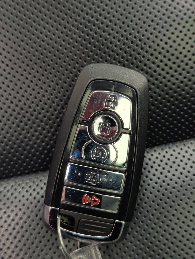Used 2025 Lincoln Aviator Reserve w/ Equipment Group 201A AWD/4WD image 39