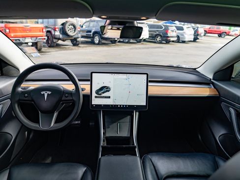 Used 2020 Tesla Model 3 Long Range AWD/4WD image 20