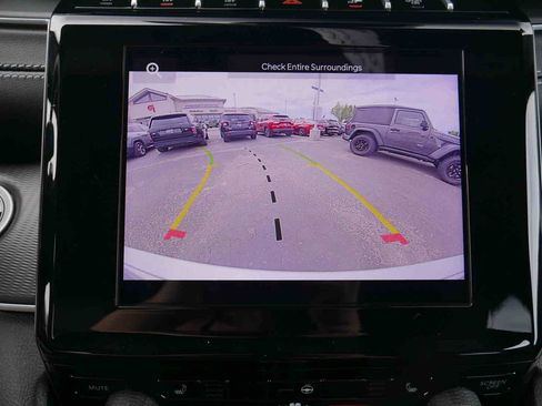 Certified 2025 Jeep Grand Cherokee Altitude AWD/4WD image 30