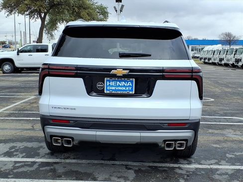 New 2026 Chevrolet Traverse LT w/ Sun and Wheel Package image 7