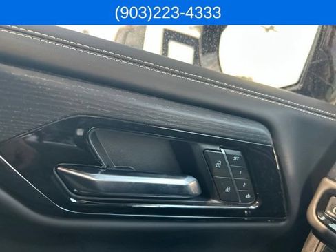 Used 2026 GMC Yukon AT4 Ultimate w/ LPO, Floor Liner Package AWD/4WD image 19