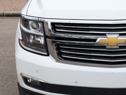 Used 2015 Chevrolet Suburban LTZ image 21