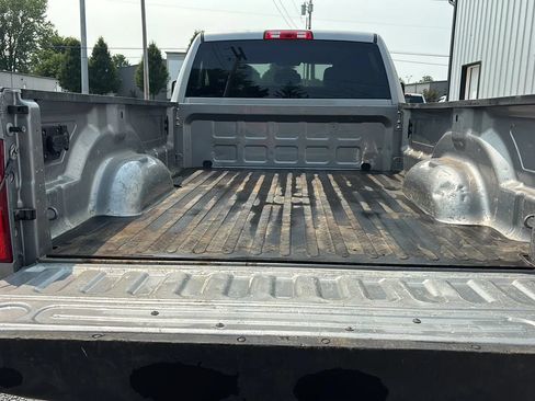 Used 2024 RAM 2500 Tradesman w/ Chrome Appearance Group AWD/4WD image 6