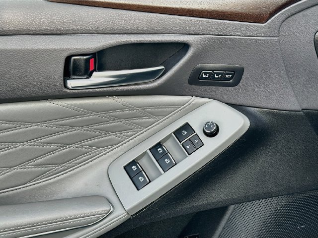 Used 2021 Toyota Avalon Limited w/ Advanced Safety Package FWD image 18