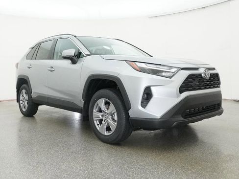 New 2025 Toyota RAV4 XLE image 30