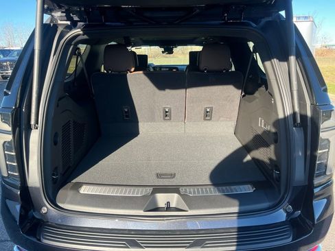 New 2026 Chevrolet Suburban High Country image 34