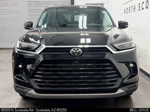 Used 2024 Toyota Grand Highlander AWD image 6