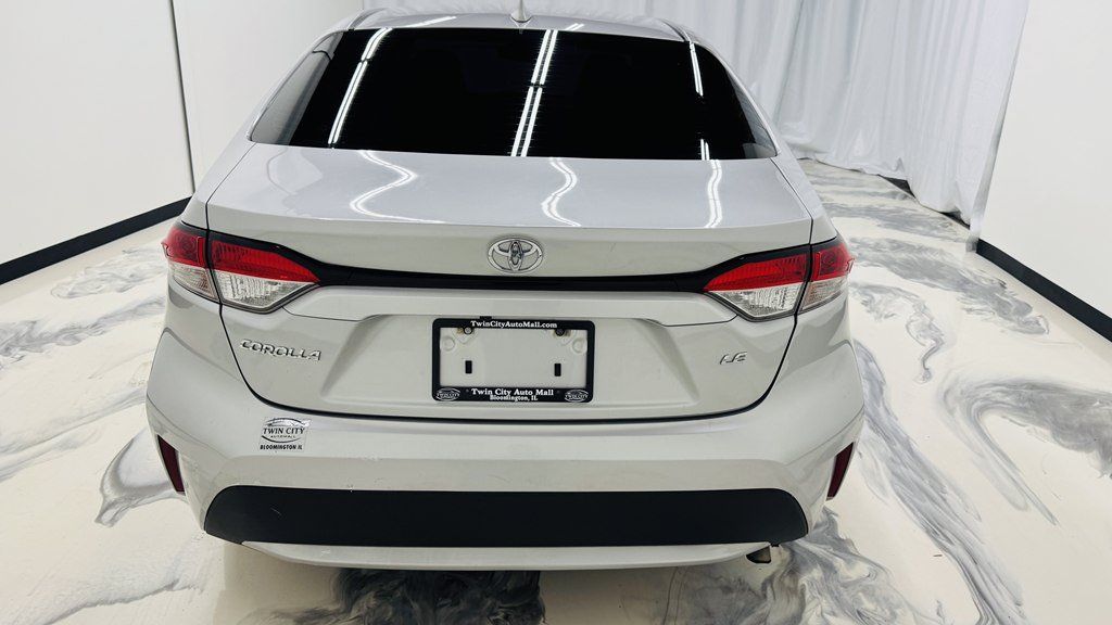 Used 2021 Toyota Corolla LE FWD image 7