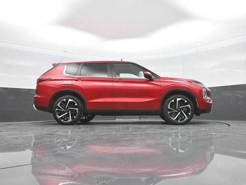 Used 2024 Mitsubishi Outlander SE AWD/4WD image 42
