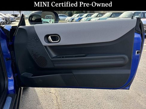 Used 2025 MINI Cooper 2-Door Hardtop image 28
