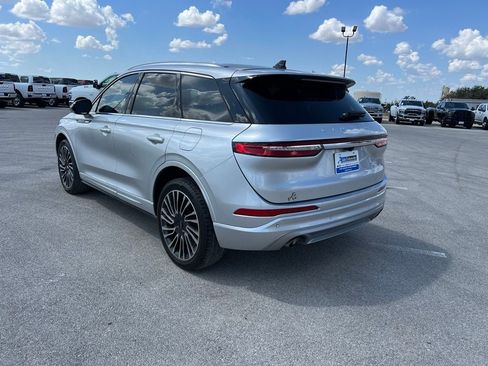 Used 2020 Lincoln Corsair Reserve w/ Appearance Package FWD image 3