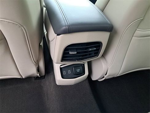 Used 2020 Lincoln MKZ w/ Convenience Package image 9