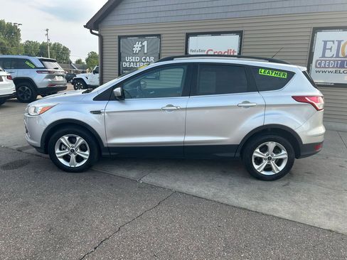Used 2015 Ford Escape SE w/ Equipment Group 201A AWD/4WD image 8