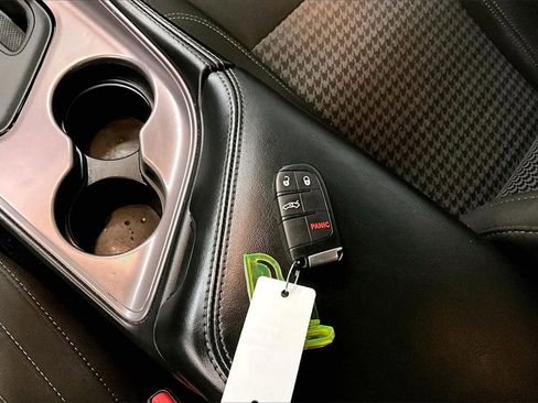 Used 2023 Dodge Challenger SXT image 35