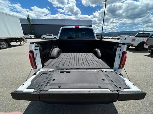 Used 2025 Ford F150 Platinum AWD/4WD image 13