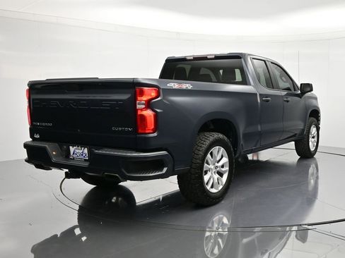 Used 2020 Chevrolet Silverado 1500 Custom w/ Custom Value Package image 5