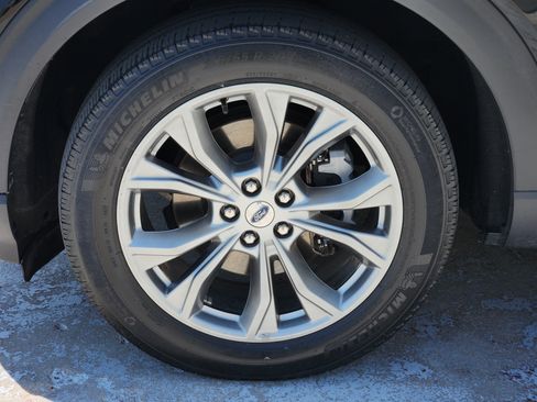 Used 2023 Ford Explorer Limited AWD/4WD image 15
