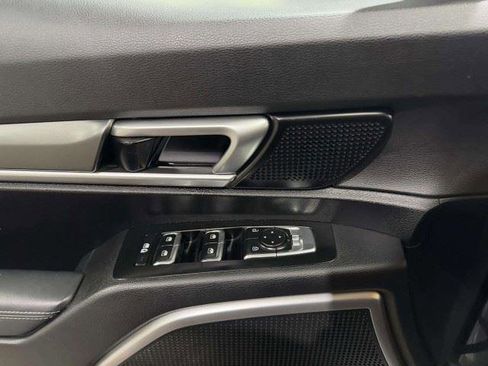 Used 2022 Kia Telluride LX AWD/4WD image 19