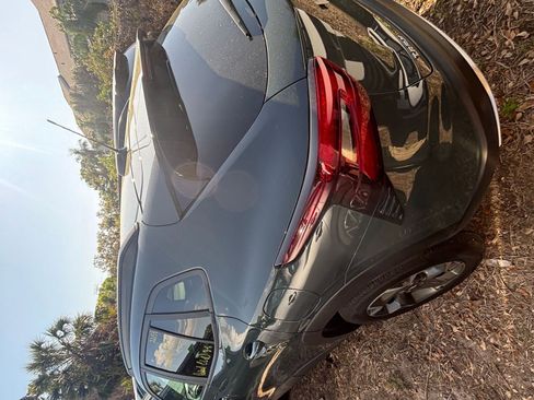 Used 2025 Chevrolet Trax LT w/ LT Convenience Package image 8